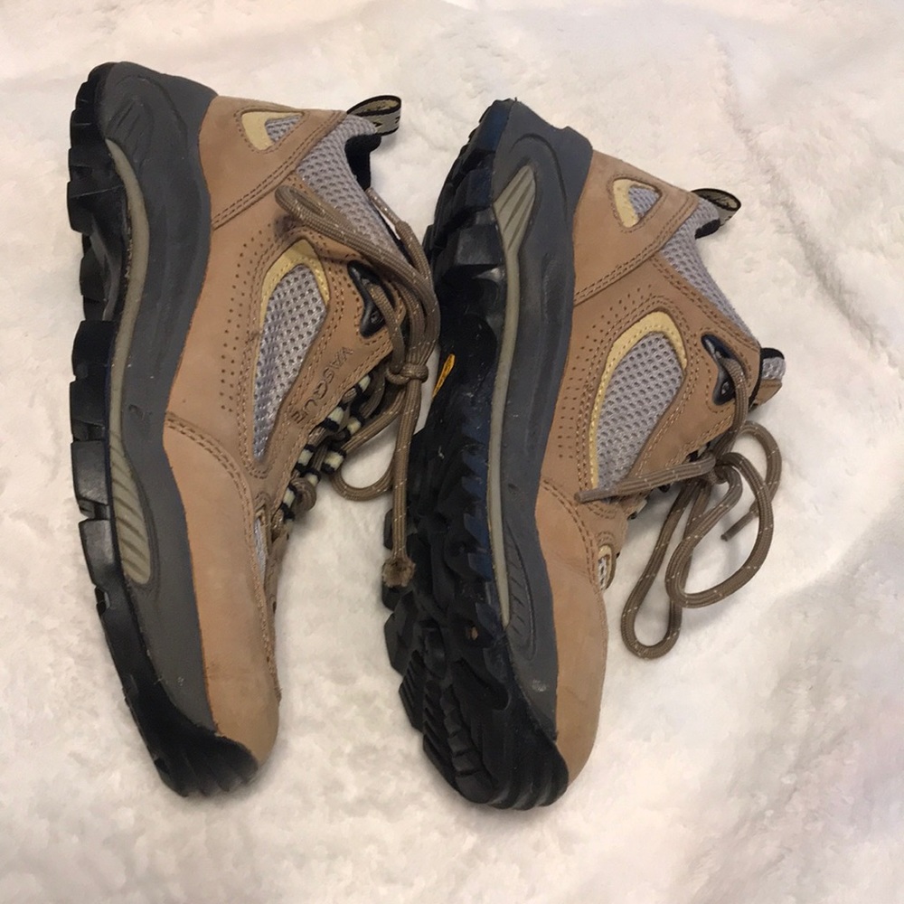 LL Bean Vasque sz 7.5 M EUC